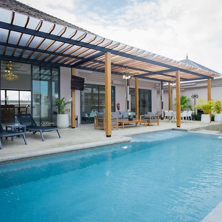 Gold Chariot Pool Villa, Phuket - Sha Plus Certified Bang Tao Beach  Buitenkant foto