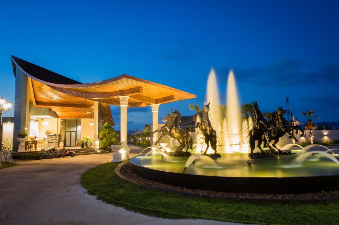 Gold Chariot Pool Villa, Phuket - Sha Plus Certified Bang Tao Beach  Buitenkant foto