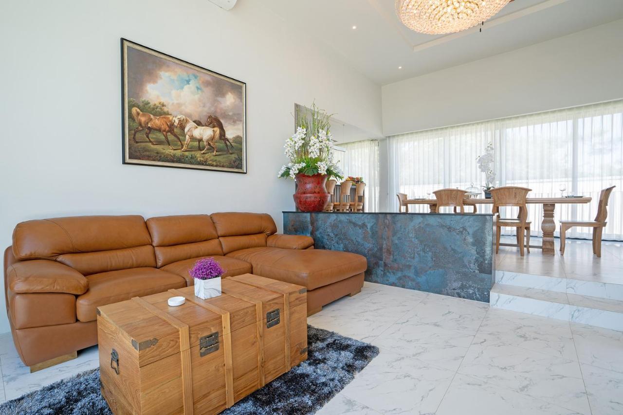 Gold Chariot Pool Villa, Phuket - Sha Plus Certified Bang Tao Beach  Buitenkant foto